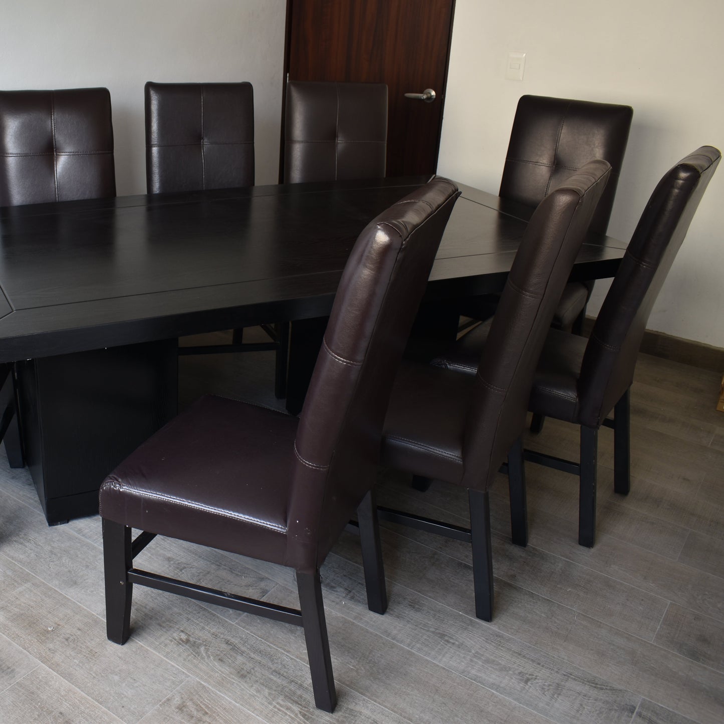 Comedor Burdeos 8S